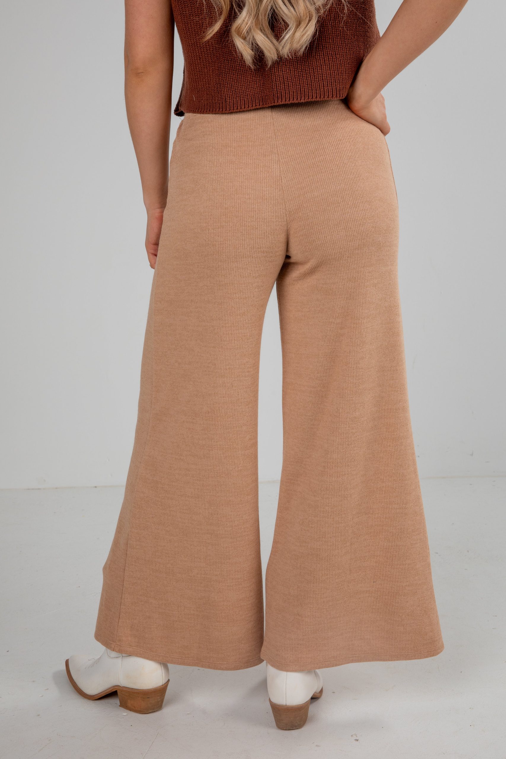 shopdressup_beige_knit_pants-5.jpg