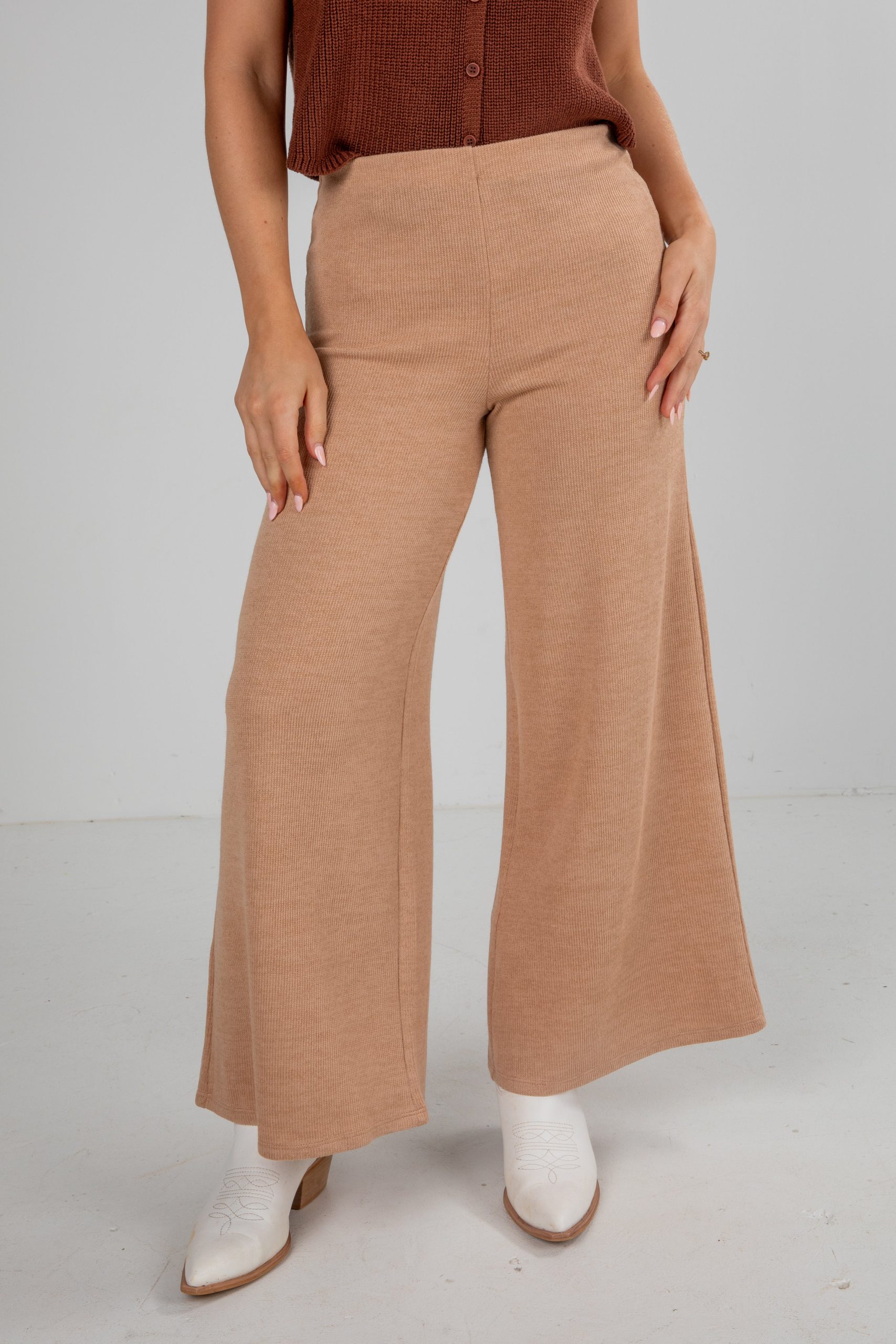 shopdressup_beige_knit_pants.jpg