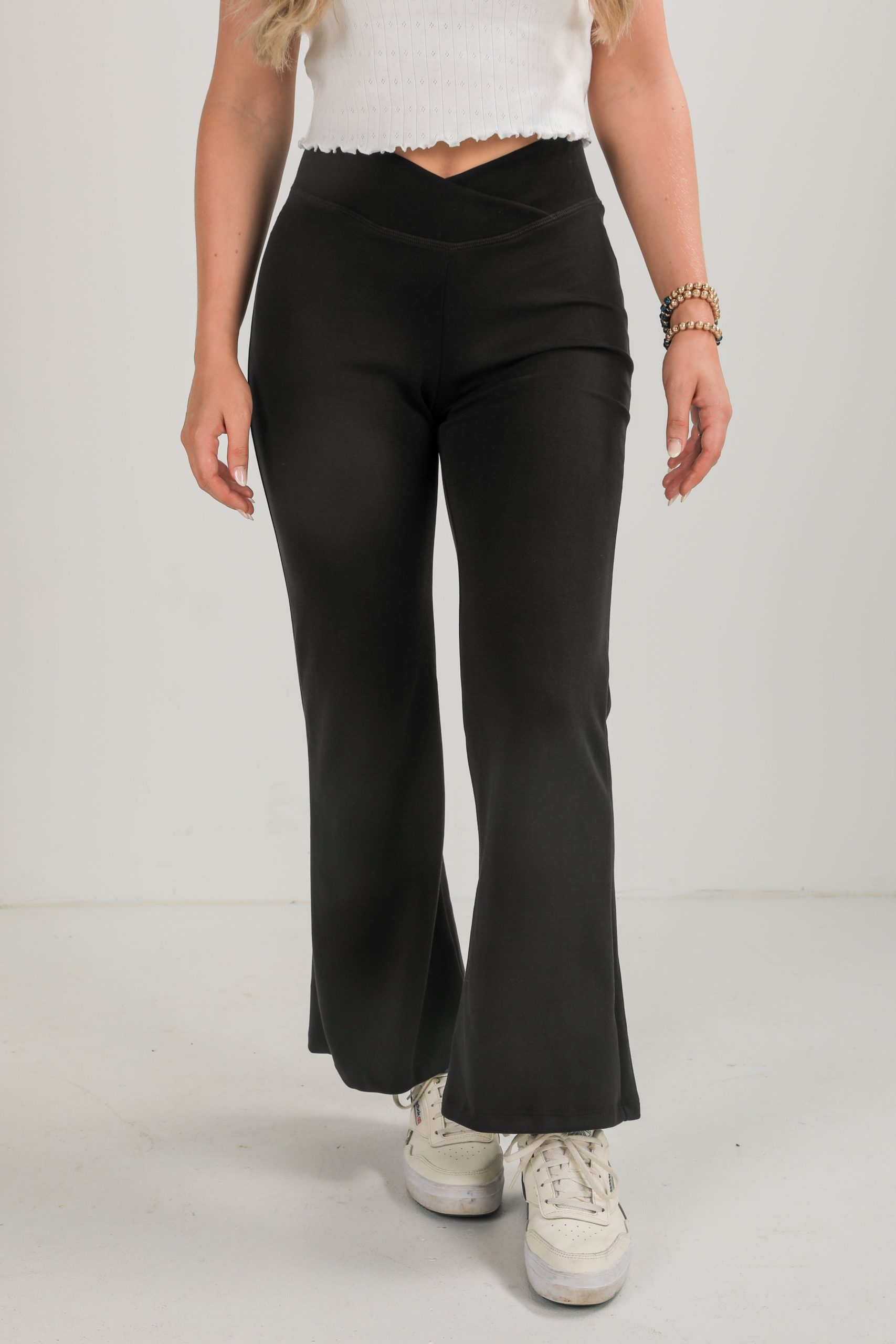 shopdressup_black_flare_pants-2.jpg