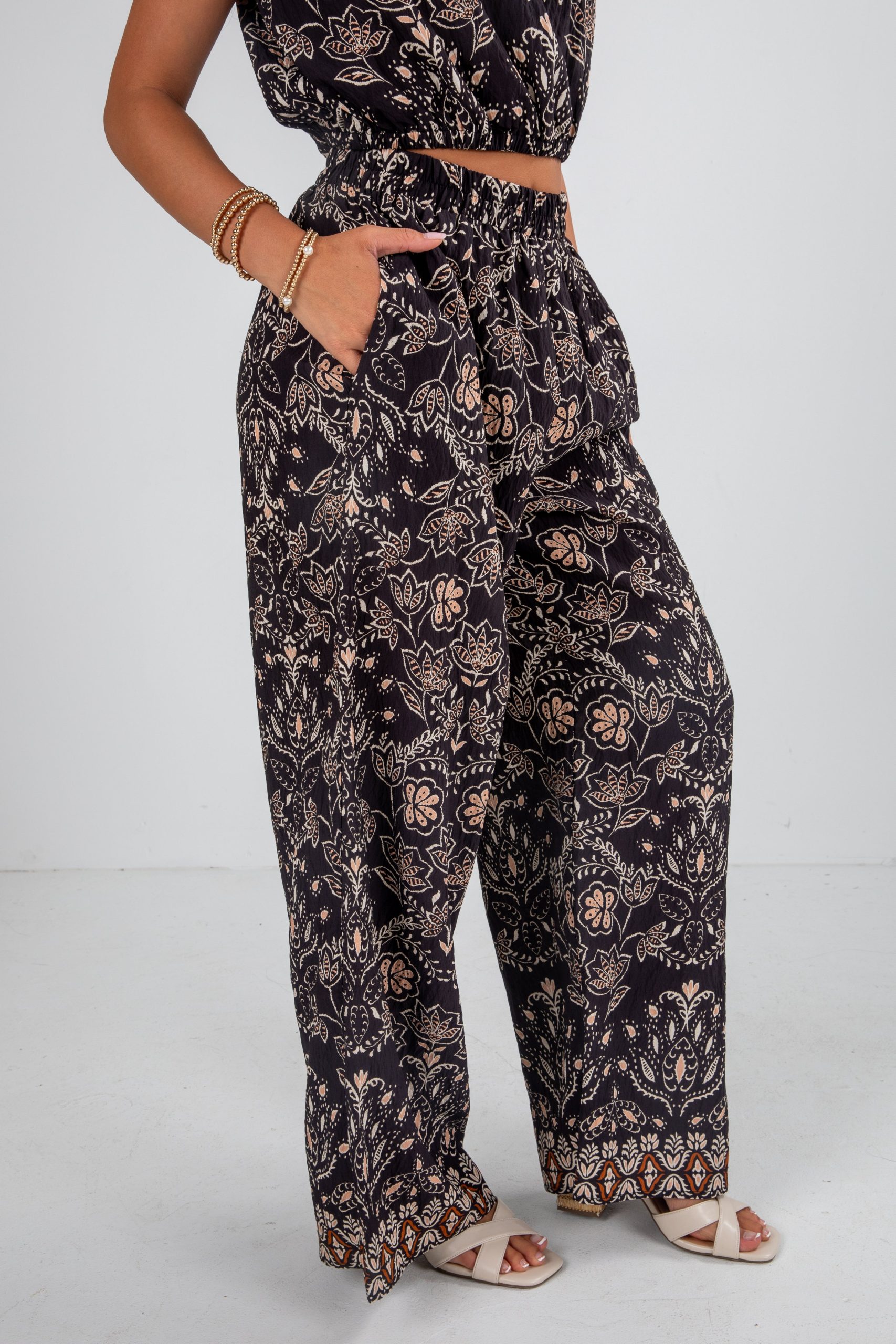 shopdressup_black_floral_pants-6.jpg