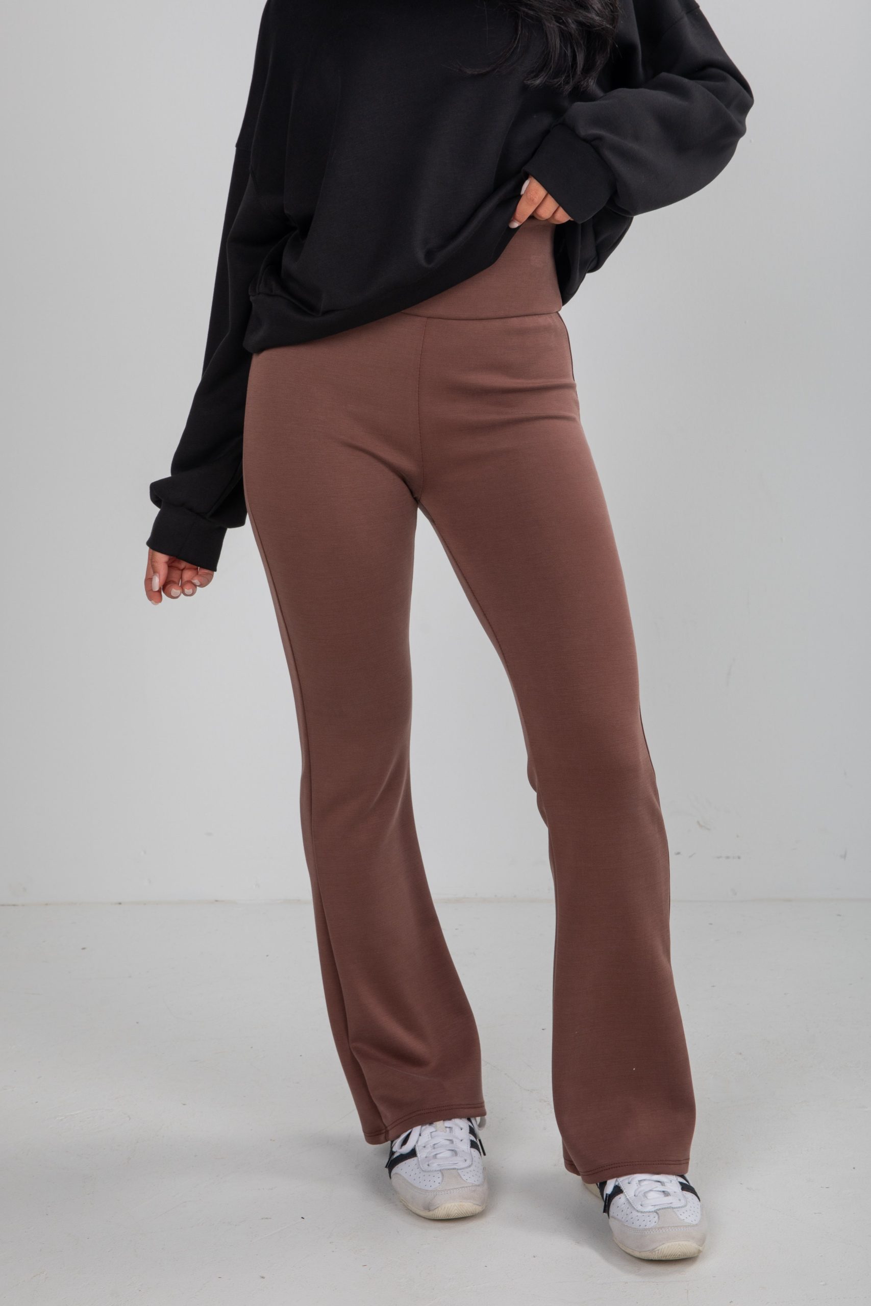 shopdressup_brown_lounge_pants-2.jpg
