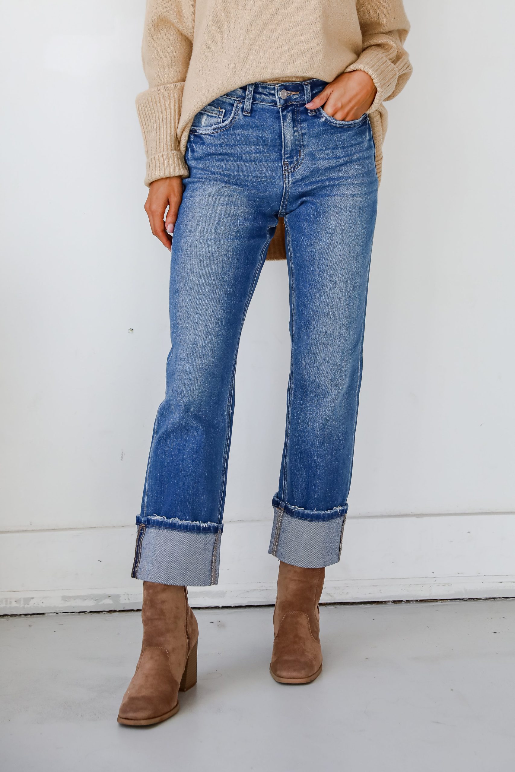 shopdressup_medium_wash_jeans-3_ad4be777-93ad-4634-a648-afa0f881fa75.jpg