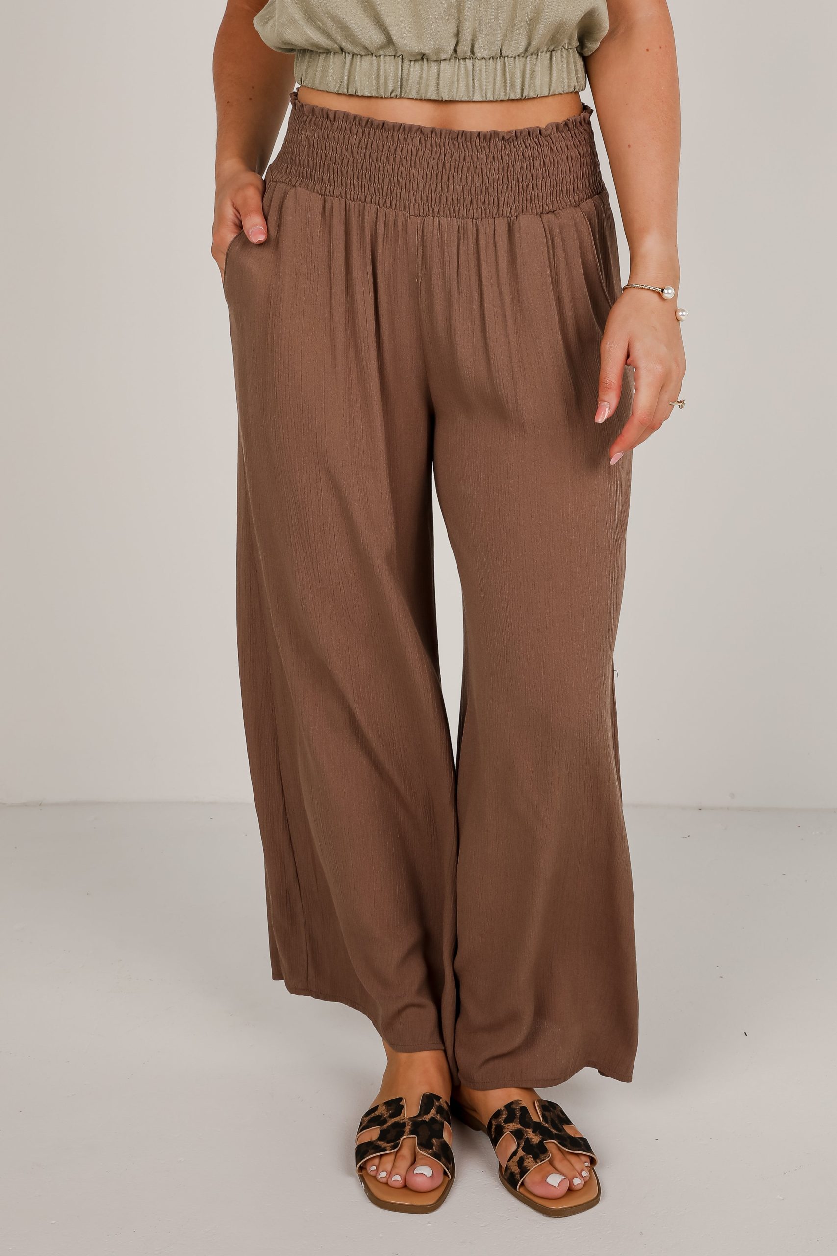 shopdressup_mocha_wide_leg_pants-8_f07d92b7-92fa-4e41-9117-73e61b125f22.jpg