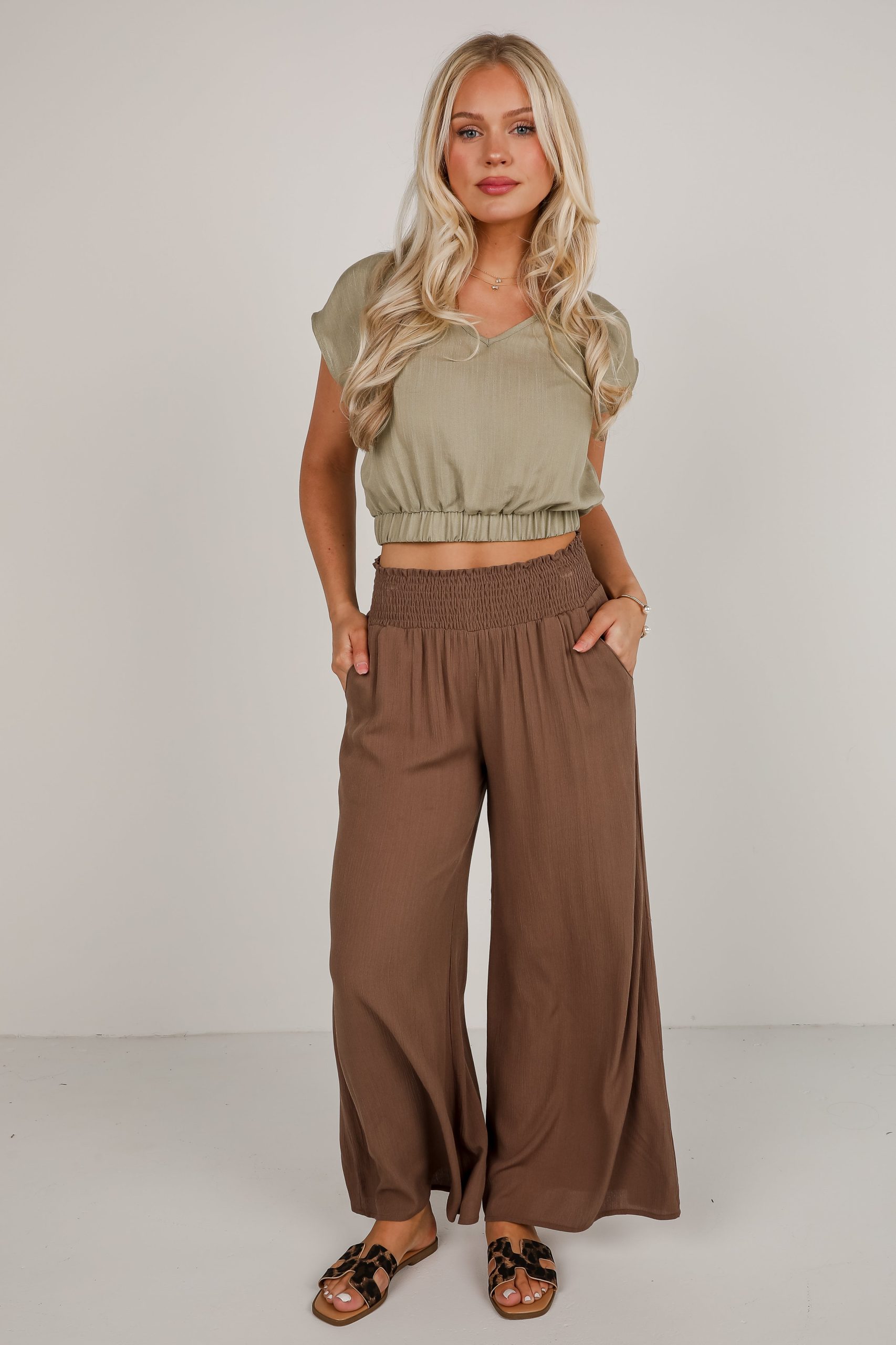 shopdressup_mocha_wide_leg_pants_45ca90d1-ba6e-4c36-8cfd-491d3714a057.jpg